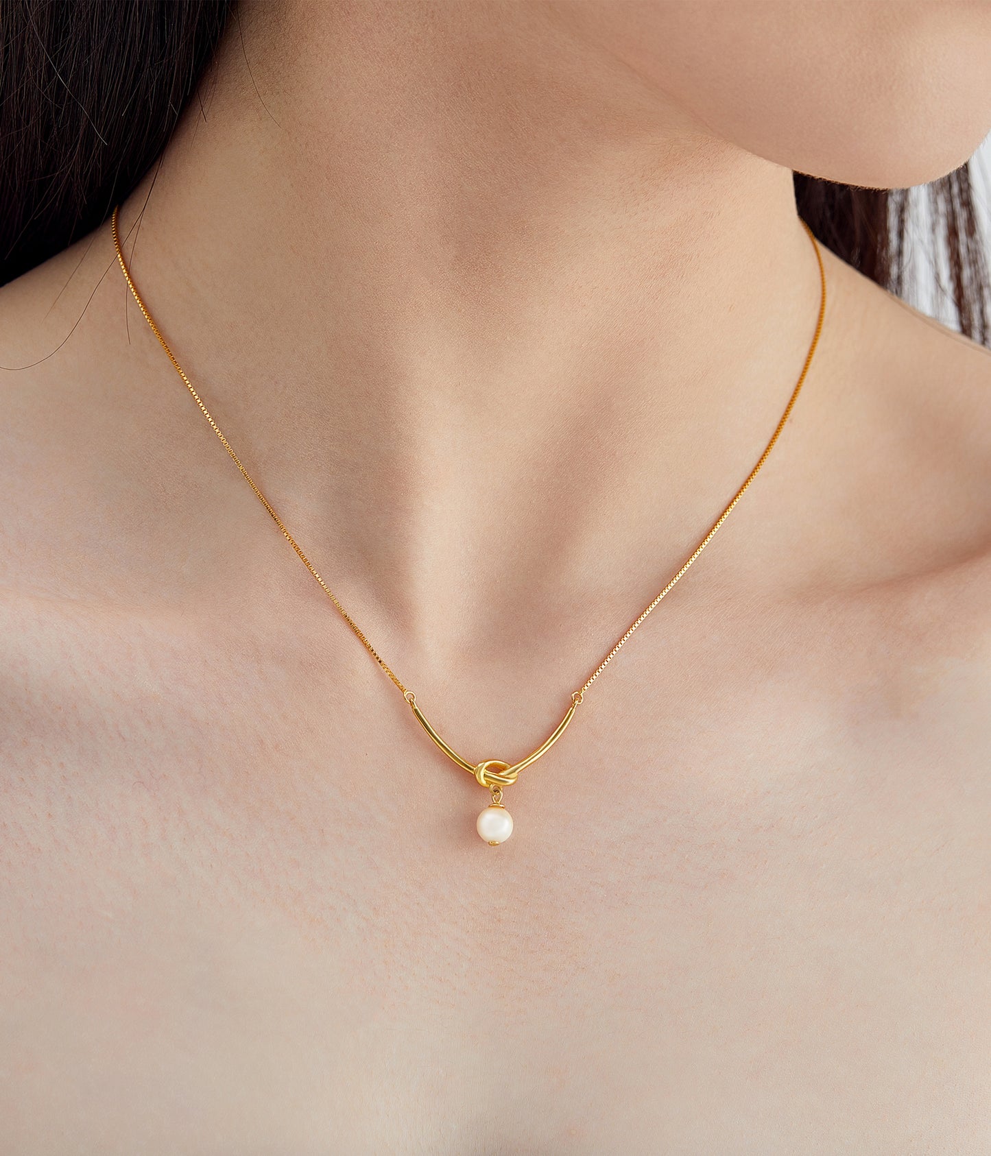 Promise Knots Pearl Necklace